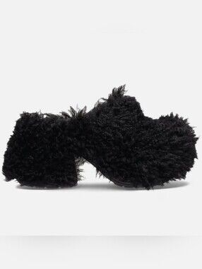 Crocs Doodle Fur Siren Size 9 Platform